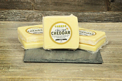 Housewarming Gift Basket - Wisconsin Cheese, Crackers & Blueberry Jalapeño Jam