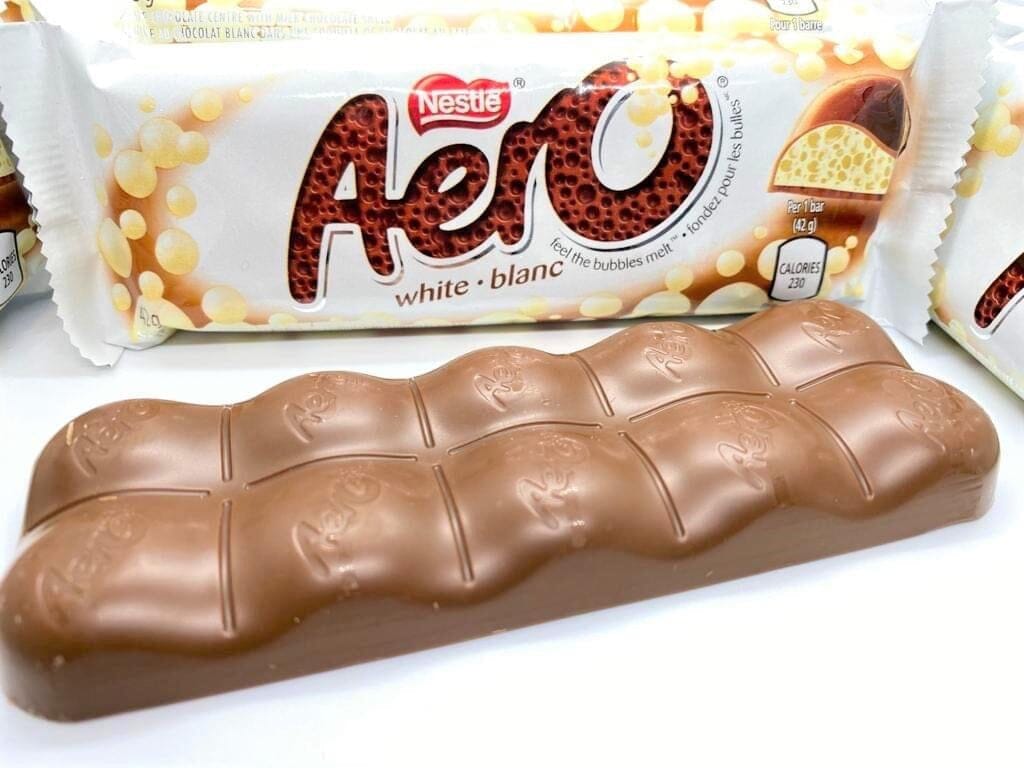 Nestle AERO White Chocolate Bars 24-Pack Box (42g) – Canadian, Australian Mix