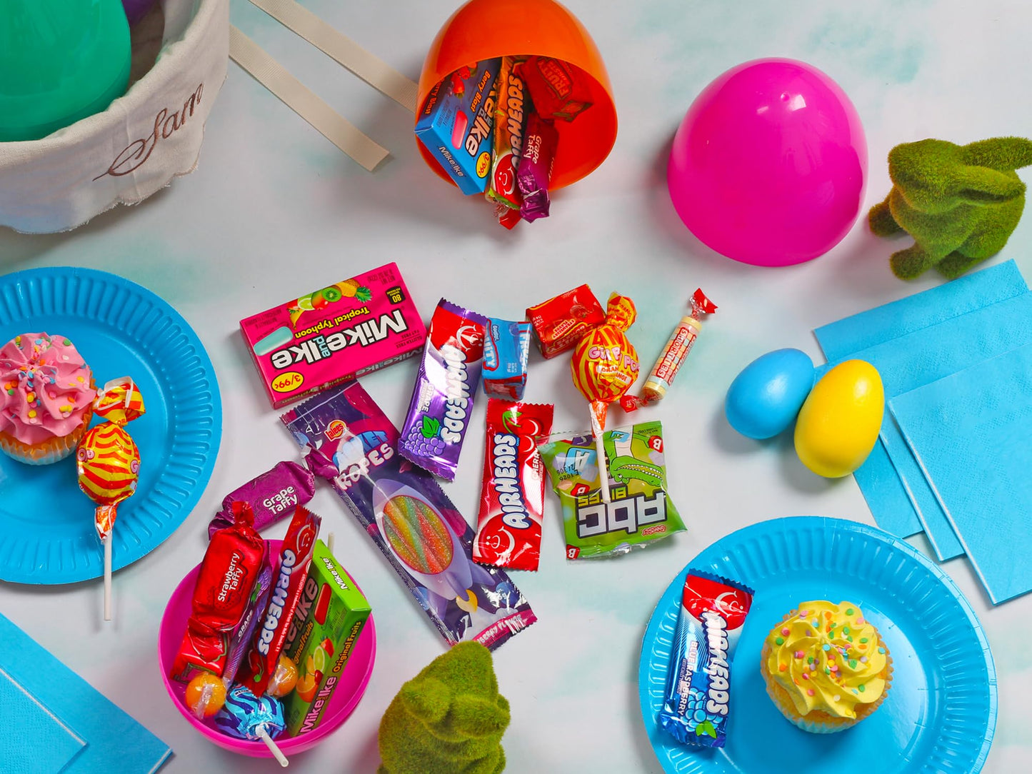Canadian Bulk Lollipops & Candy Mix - 5 lbs Assorted Fruit, Mint & Party
